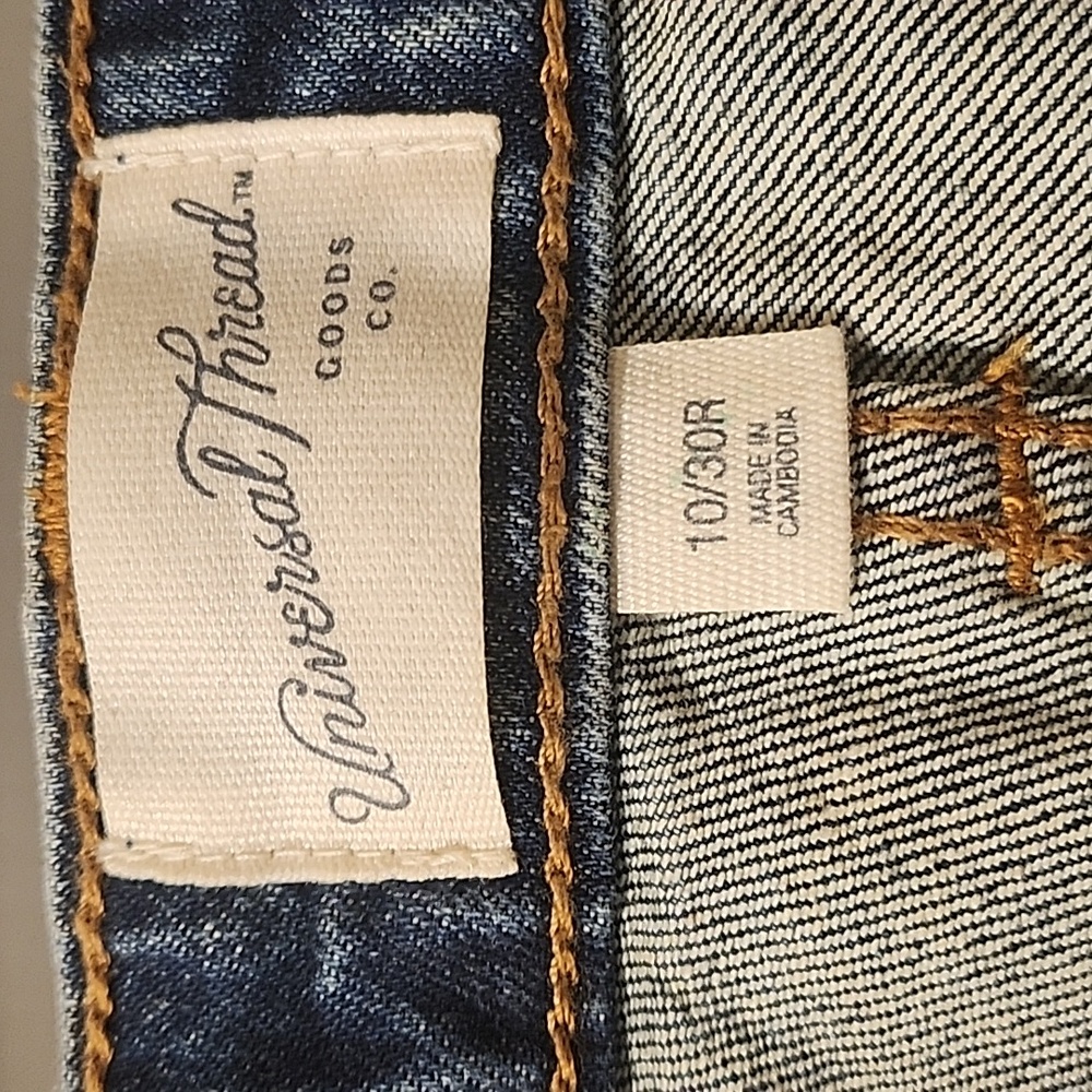 Jean shorts - Universal Thread, Size 10, Midrise - Picture 4 of 4